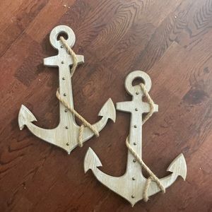 Wooden anchor decor